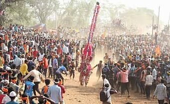 ಶಿಕಾರಿಪುರ | ಹೋರಿ ಹಿಡಿಯುವಸ್ಪರ್ಧೆ: ಗೆಲ್ಲಲು ವಾಮ ಮಾರ್ಗ, ಅವಘಡಕ್ಕೆ ಹಾದಿ..