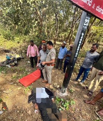 ಭೀಕರ ರಸ್ತೆ ಅಪಘಾತ ಸ್ಥಳದಲ್ಲೇ ಬೈಕ್ ಸವಾರ ಸಾವು..!!