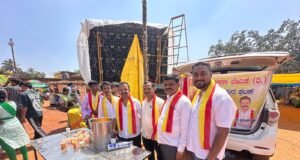 ಜಾತ್ರಾ ಮಹೋತ್ಸವದಲ್ಲಿ ಭಕ್ತರಿಗೆ ತಂಪು ಪಾನೀಯ ವಿತರಿಸಿದ ರಕ್ಷಣಾ ವೇದಿಕೆ ಶಿರಸಿ–ಸಿದ್ದಾಪುರ ಘಟಕ..!!