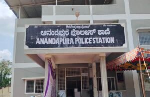 ಮನೆ ಬಾಗಿಲು ಮುರಿದು ಚಿನ್ನಾಭರಣ, ಹಣ ಕಳವು/ಗ್ರಾಮಸ್ಥರ ಸಹಕಾರದೊಂದಿಗೆ ಆರೋಪಿಯನ್ನು ಸೆರೆ ಹಿಡಿದ ಪೊಲೀಸರು..!!